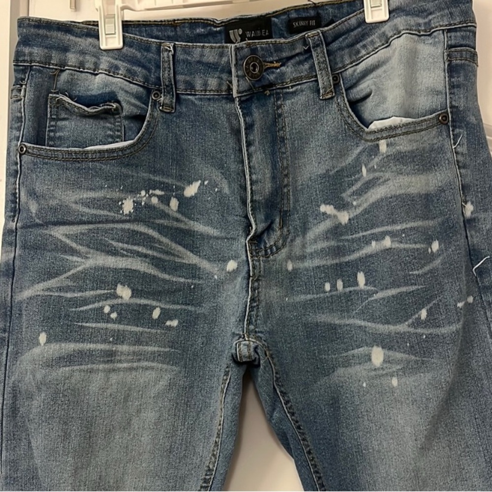 Men's Distressed Skinny Jeans in Classic Blue - Picture 5 of 9